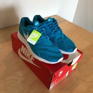 NEW - Nike kaishi w/ drs